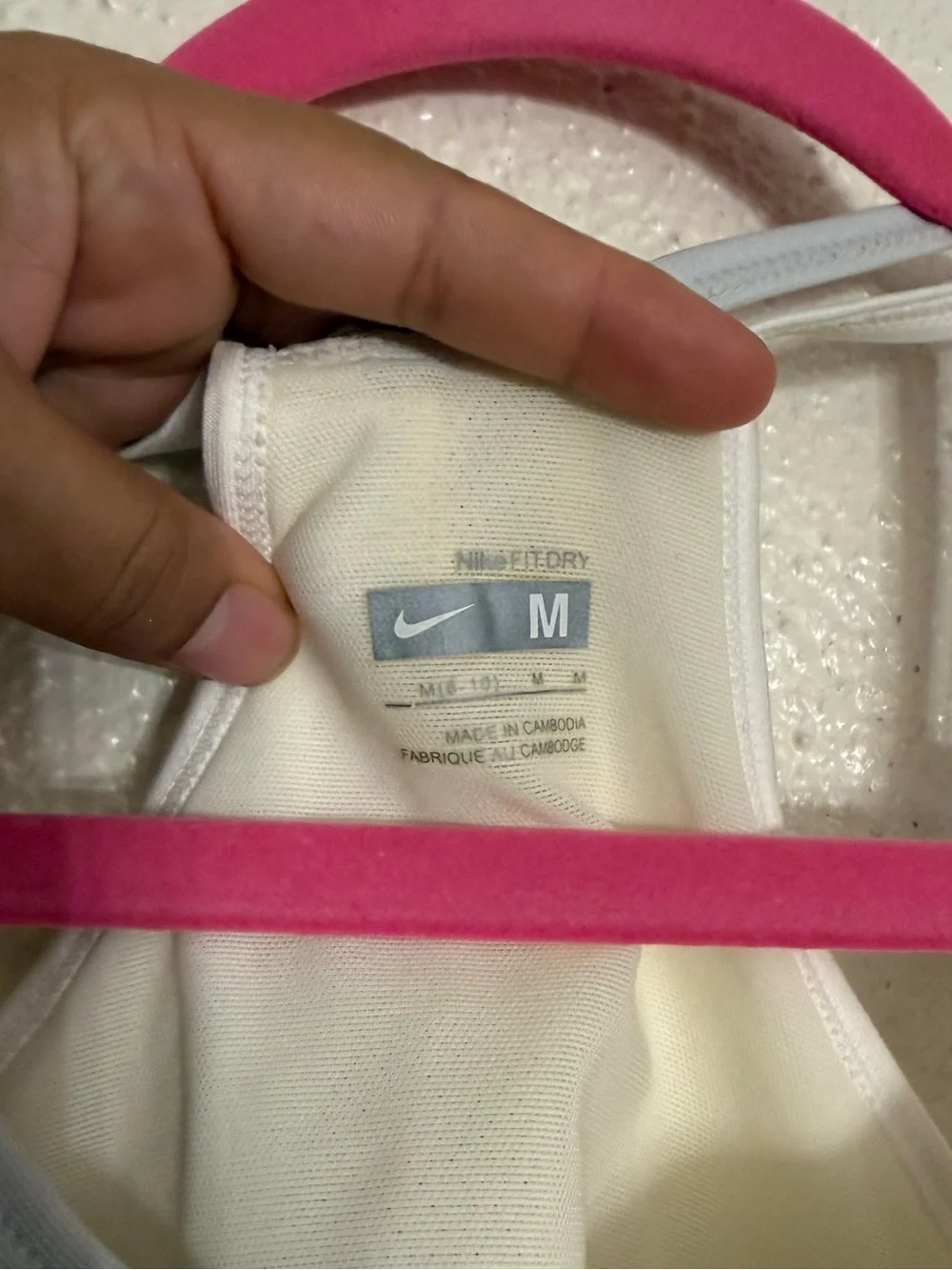 Vintage Y2K Nike Women’s white Racerback Sports Bra with Contrast Trim size M